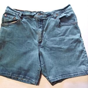 Levi Shorts size 14